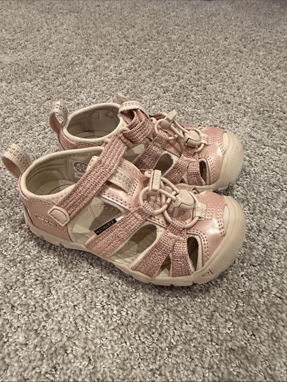 Keen Pink Seacamp II CNX Rose Gold Closed-Toe Sandals 9 Toddler Girl Shoes